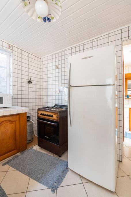 Chaine Lodge Maison Entiere Free Parking & Wifi 3Min De L'Aeroport Фааа Экстерьер фото